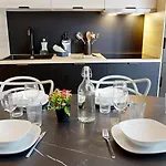 Expat Renting - La Rotonde - Prestige - Netflix *