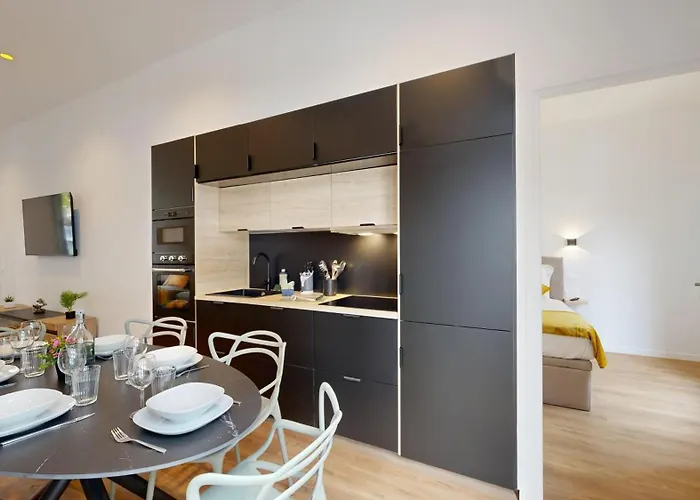 Apartment Expat Renting - La Rotonde - Prestige - Netflix